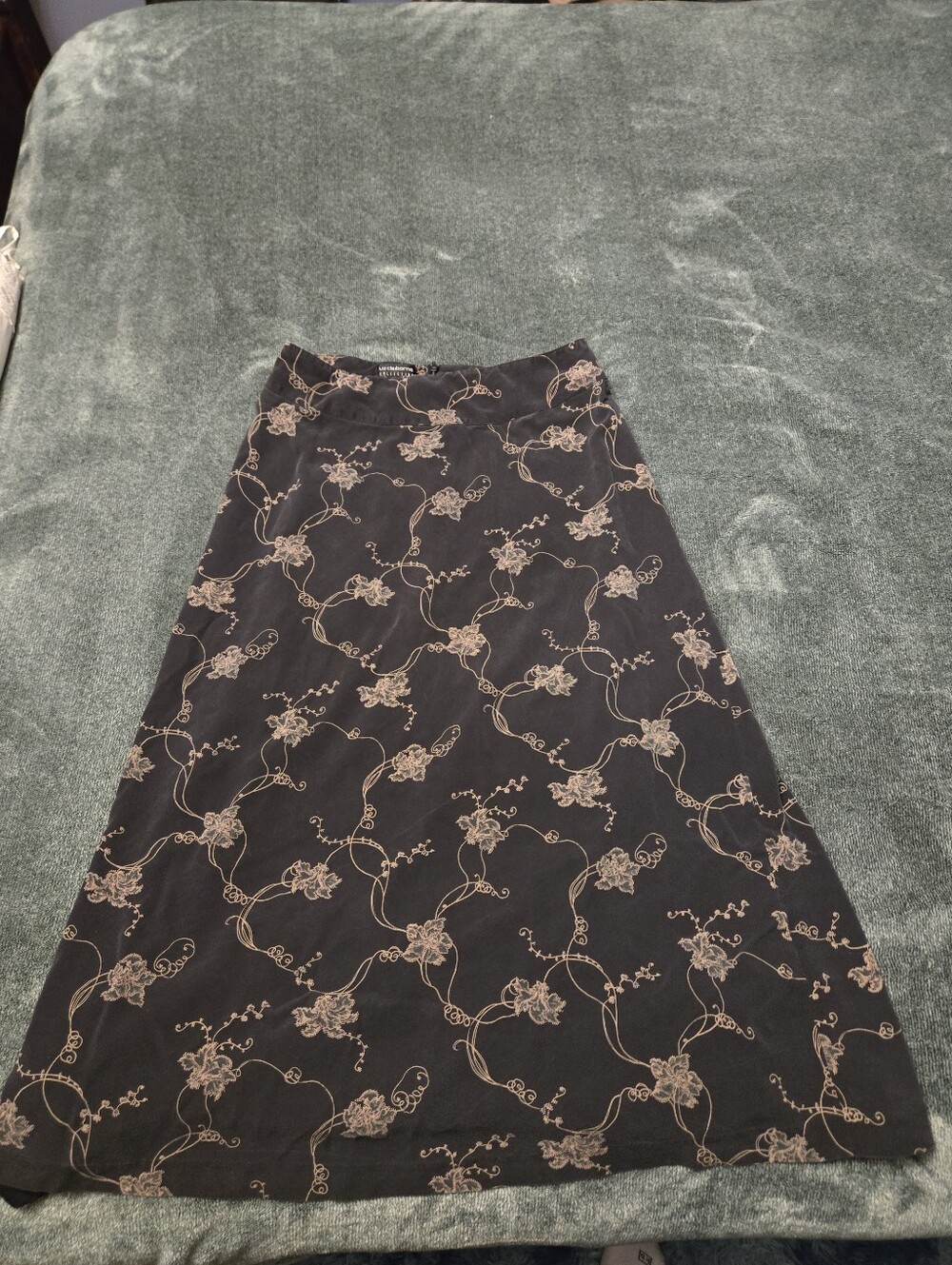 Liz Claiborne Collection 100% Silk Black Floral Midi Skirt — Petite 12 🖤✨